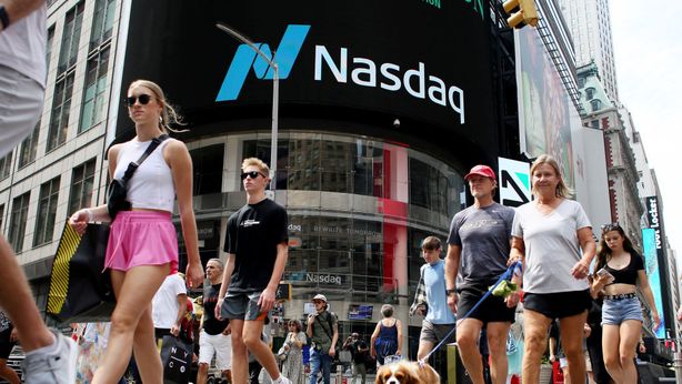 Borsa Usa: prosegue la rotazione settoriale, Nasdaq affonda sotto i colpi dei sell
