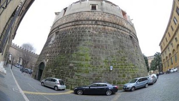 Ior, stavano depositando bond falsi per 3.000 miliardi. Due arresti