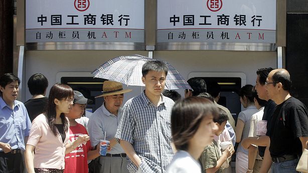 Cina sta salvando banche con i soldi pubblici: basterà?