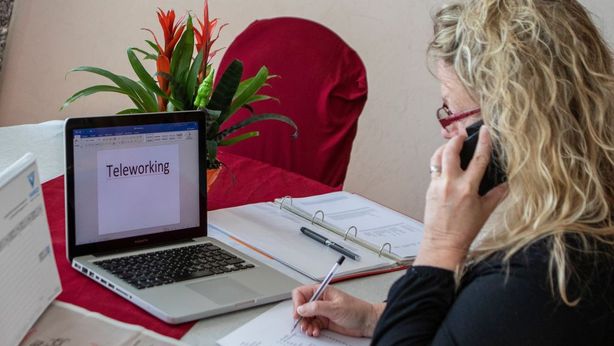 Covid-19: l’Italia diventerà una Repubblica fondata sullo smart working