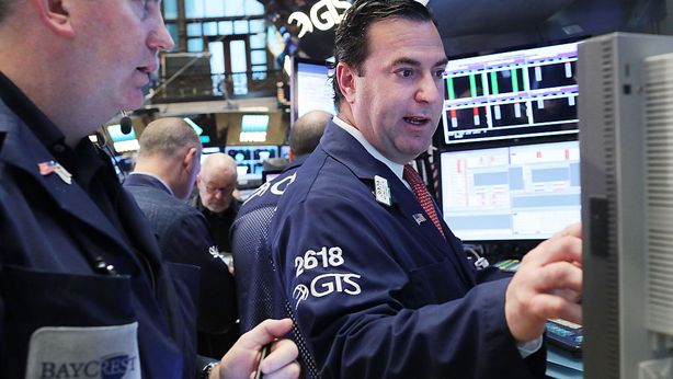 Wall Street: riscatto tecnico, per Dow Jones rialzo a tre cifre