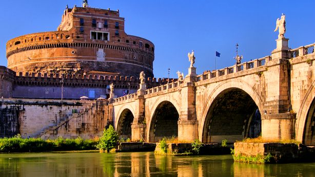 Bce verso rialzo stime Pil Eurozona, ma Italia rimarrà indietro