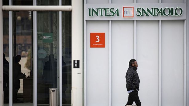 Intesa Sanpaolo: nuovo piano assunzioni per ricambio generazionale