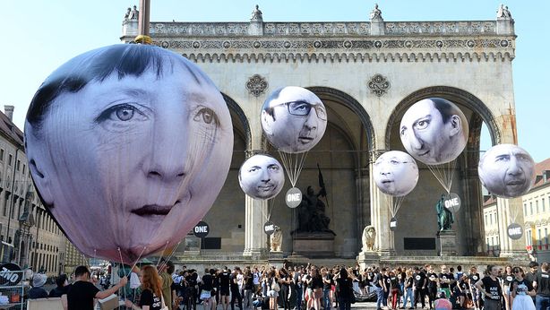 Economist boccia Merkel e austerity. Times: baratto di Renzi a Ventotene