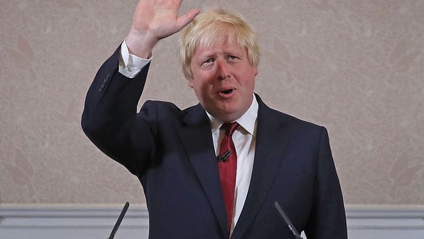 Premier post Brexit: Boris Johnson si ritira, sterlina vola