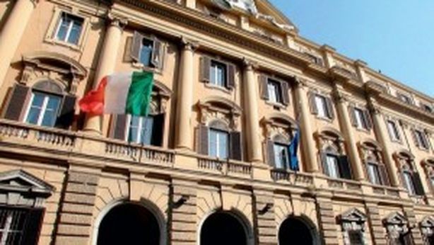 Asta: tassi Btp decennali in calo al 4,01%, minimi da aprile
