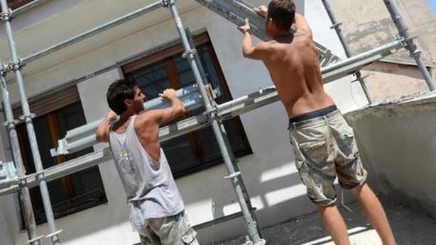 Casa usata come bancomat del paese, “forse è il caso di chiudere le imprese”