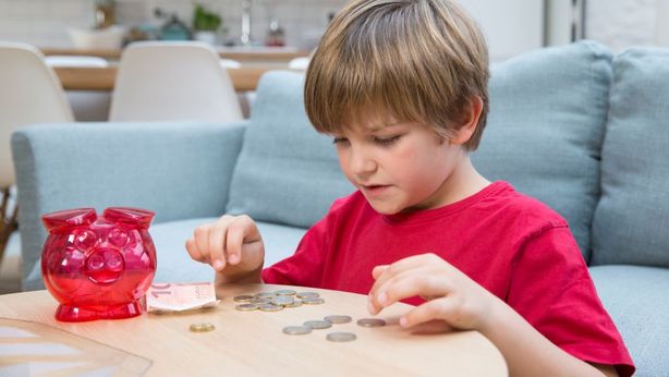 Nel 2019 gli italiani pensano di risparmiare ancora di più