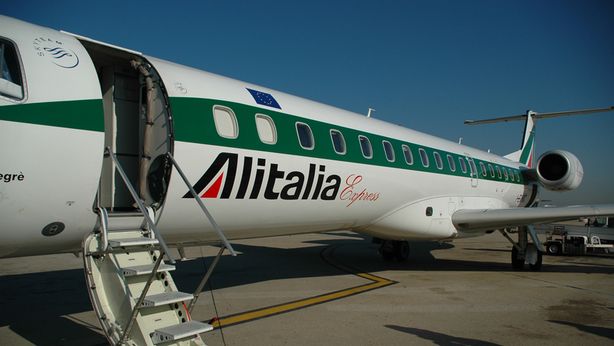 Alitalia: Letta bond per scongiurare il fallimento