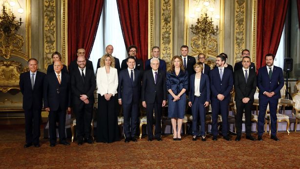 Legge di bilancio “magra”: via reddito di cittadinanza e flat tax per pochi