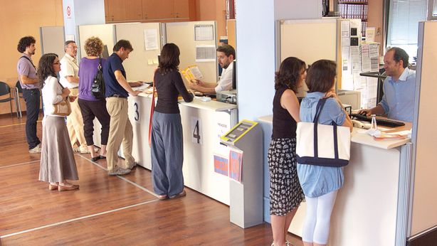 “Scandaloso che banche si tengano i soldi”