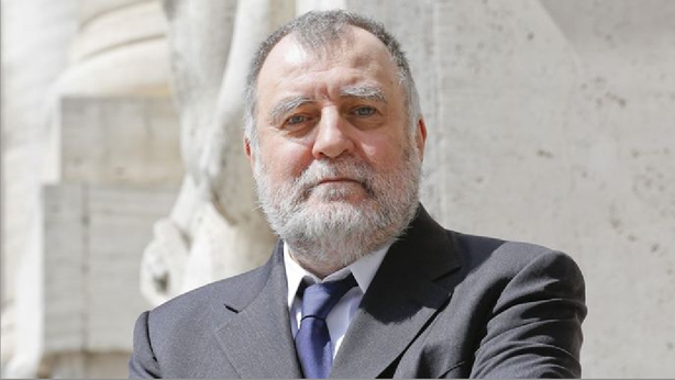 Verso la recessione, l’attenzione si sposta verso gli utili