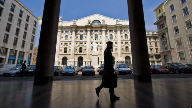 Portafoglio ideale: investire in azioni, ma aumentare liquidità