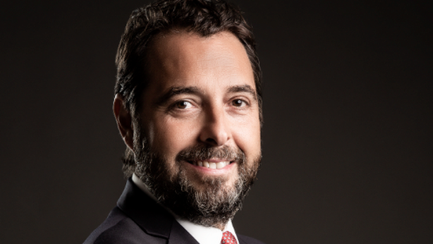 Azimut Holding accelera sulla scissione: accordo esclusivo con FSI e nuova banca fintech