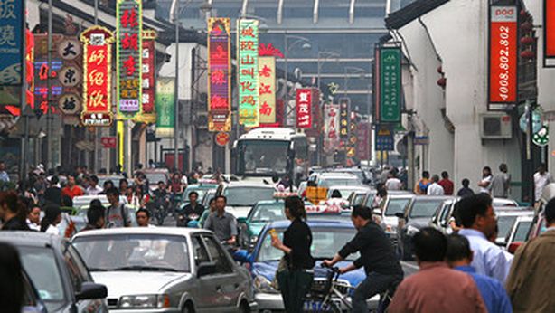 Cina ora fa paura: crescita più bassa dal 2009
