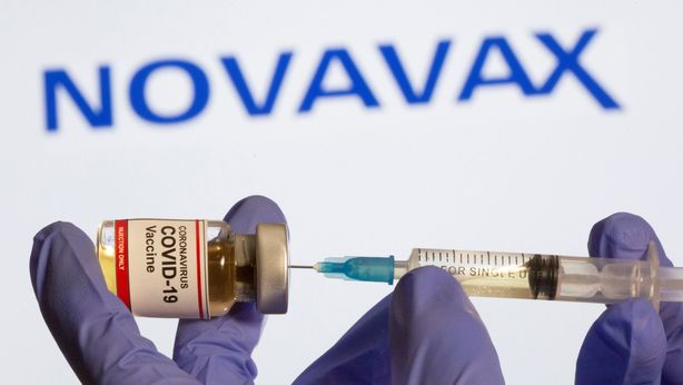Novavax: Ue firma contratto per 200 mln di dosi vaccino sperimentale anti-Covid, balzo del titolo