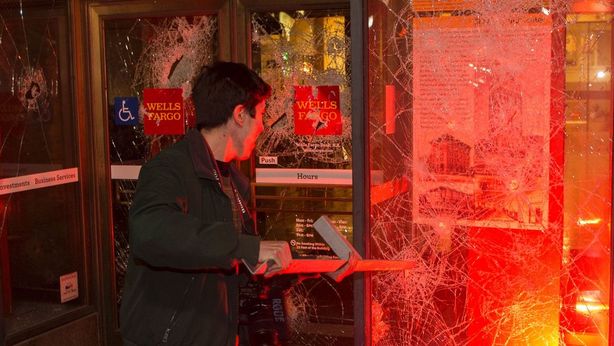 Violente proteste anti Trump all’Università di Berkeley