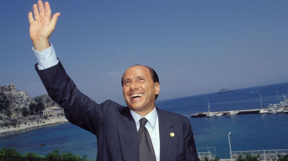 Villa Certosa passa da Berlusconi allo sceicco Al Thani: anche lo Stato ci guadagna. I numeri del mega deal