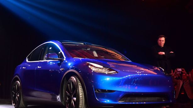 Tesla, vietato l’accesso nelle basi militari cinesi: rischio-spionaggio