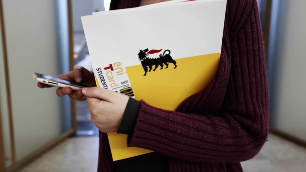 Eni, conti in calo ma meglio delle stime. Titolo avanza