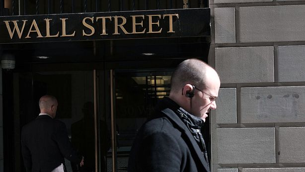 Borse snobbano bomba Manhattan e possibile scandalo Enron