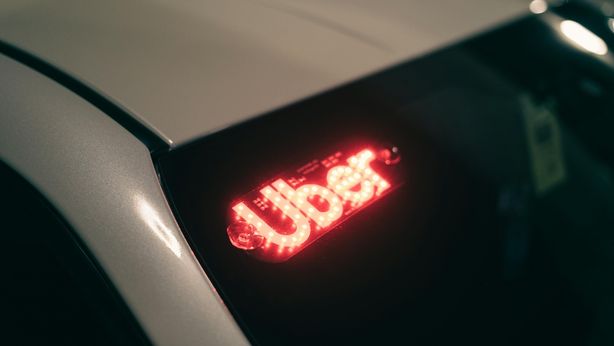 Uber cresce negli Usa e punta su offerte premium