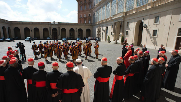 Scandalo Vaticano: “Filmini delle orge sono in Ticino”