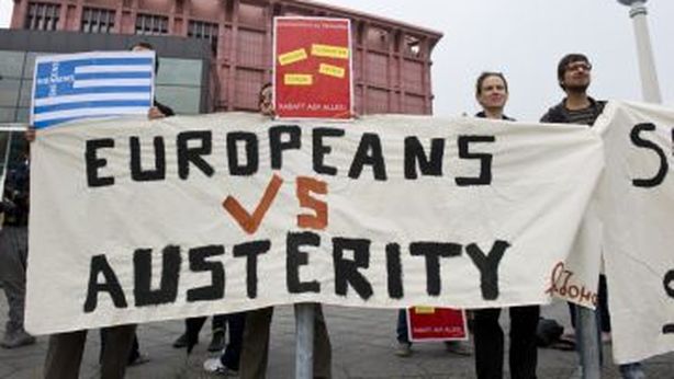 Italia e debito: perché dobbiamo inseguire la follia della Ue?