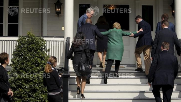 Clinton malata? Le foto che scatenano sostenitori Trump