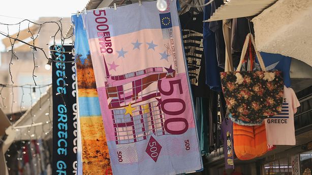 Addio banconota da 500 euro: 100 e 200 euro si rifanno il look