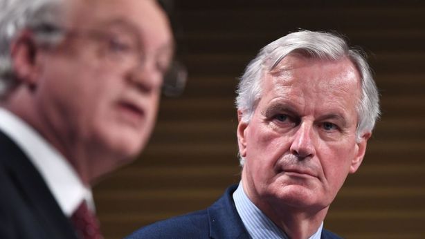 Brexit, Barnier: “Ue non farà concessioni, Londra deve saldare i conti”