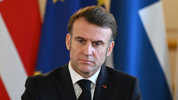 Francia, alta tensione politica: mercati in attesa della scelta di Macron