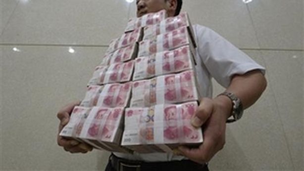 Sorpassato l’euro: yuan seconda valuta più usata in finanza