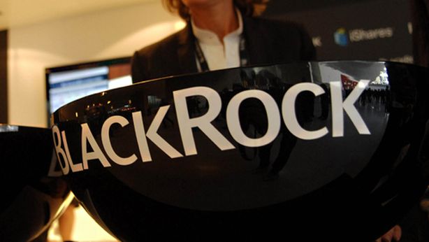 Blackrock: taglia Btp e bonos, riduce Italia e Spagna