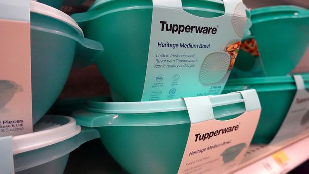 Tupperware rischia la bancarotta. Cosa sta succedendo