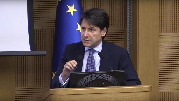 Manovra passa al Parlamento: via per ora quota 100 e reddito cittadinanza