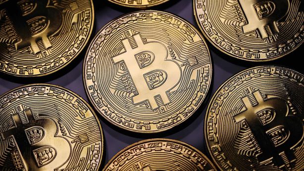 Bitcoin affossato dalla Cina, crolla sotto 35 mila dollari