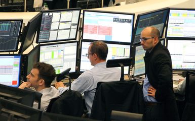 Situazione tortuosa per il Forex, meno per le materie prime