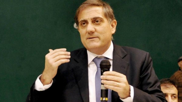 Sicilia: il Parlamento più caro d’Europa. Solo in caffè 800.000 euro