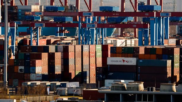 Alert Banca di Francia: Italia e dazi Usa, minacce di contagio in Europa
