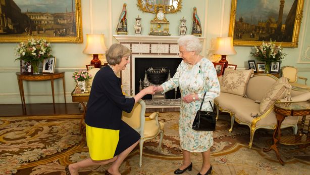 UK, si insedia Theresa May: “La Brexit si farà ma ci vuole tempo”