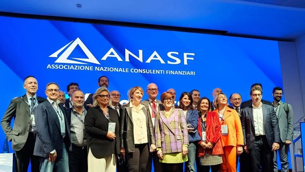 Consulenti finanziari, Conte riconfermato alla guida dell’Anasf
