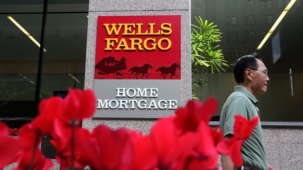 Wall Street poco mossa, petrolio fa marcia indietro