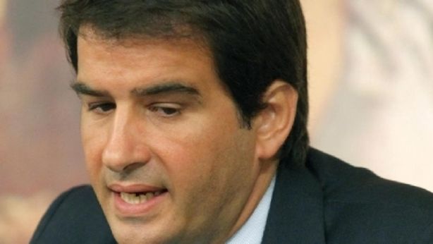 Forza Italia, l’exploit di Fitto. “Ora primarie”. Ma Berlusconi lo gela