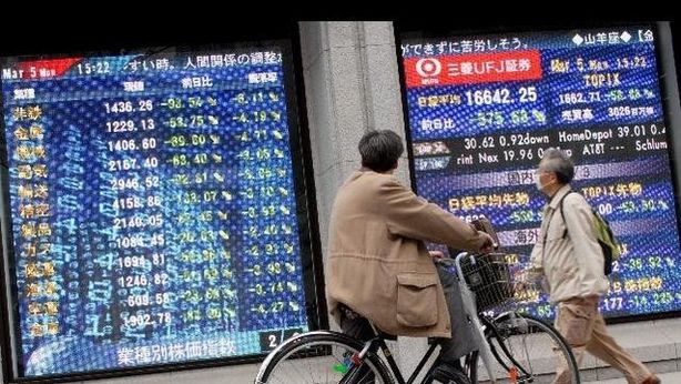 Piazza Affari chiude poco mossa, vendite su Fiat