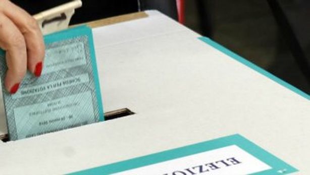 Sondaggi: montiani al 15%, centrosinistra vicino al 40%
