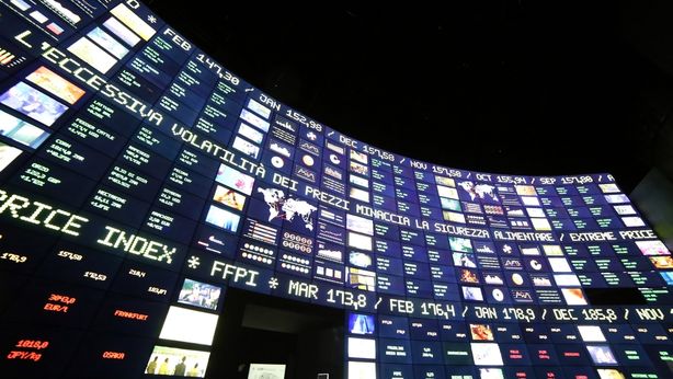 Borsa Milano -1%: terrorismo e Fed iniziano a fare paura
