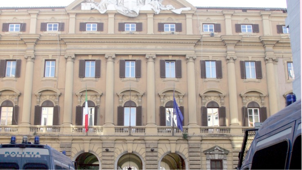 Asta Italia: tassi BTP 10 anni a minimo dal 2010