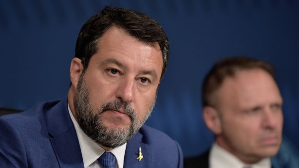Decreto Omnibus, aumentano le tasse per le banche e licenze taxi