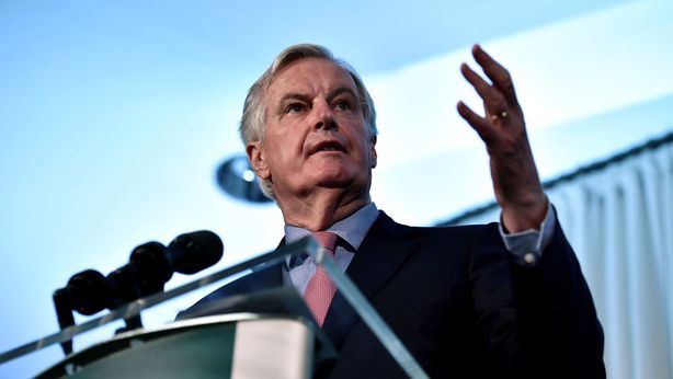 Brexit, Barnier: “accordo entro novembre”. Vola la sterlina